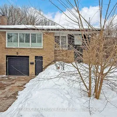 24,&nbsp;Fenelon, Parkwoods-Donalda, Toronto