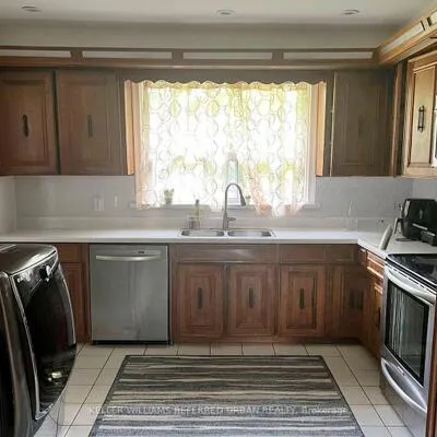 147,&nbsp;Almore, Clanton Park, Toronto