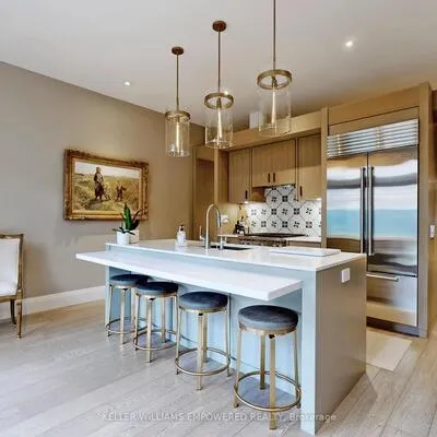 10,&nbsp;Webster, Annex, Toronto