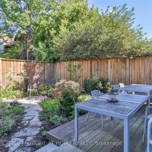 Premium freehold home for sale: 18, Mitchell, Niagara, Toronto