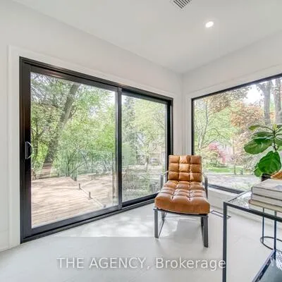 16,&nbsp;Duncannon, Forest Hill South, Toronto