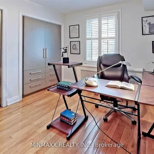 Premium freehold home for sale: 74, Dale, Rosedale-Moore Park, Toronto