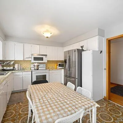 473,&nbsp;Hounslow, Willowdale West, Toronto