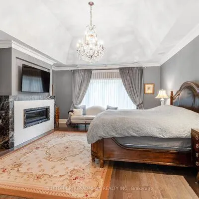 125,&nbsp;Sandringham, Bedford Park-Nortown, Toronto