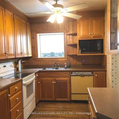 192, Parkview, Willowdale East, Toronto