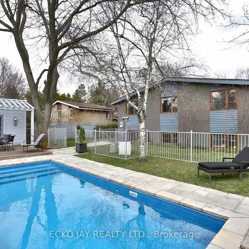 Premium freehold home for sale: 61, Lacewood, Parkwoods-Donalda, Toronto