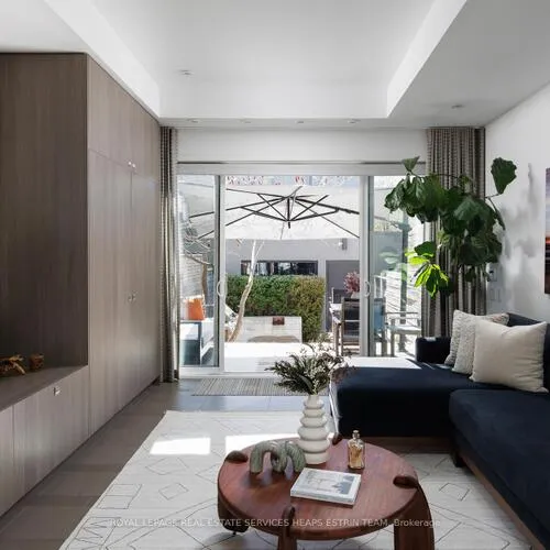 Premium freehold home for sale: 500, Shaw, Palmerston-Little Italy, Toronto