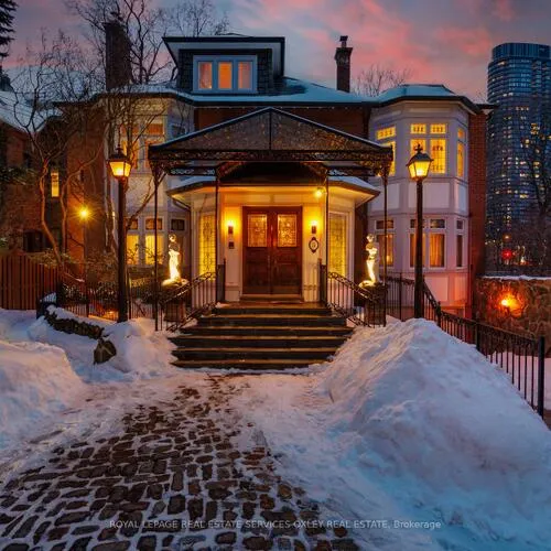 Premium freehold home for sale: 5, Castle Frank, Rosedale-Moore Park, Toronto