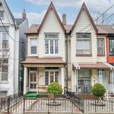 163,&nbsp;Beaconsfield, Little Portugal, Toronto