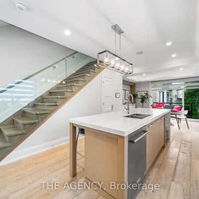 3062,&nbsp;Bayview, Willowdale East, Toronto