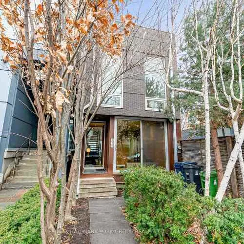 Premium freehold home for sale: 840, Richmond, Trinity-Bellwoods, Toronto