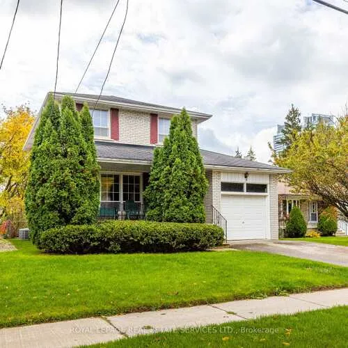 Premium freehold home for sale: 29, Doverwood, Newtonbrook East, Toronto