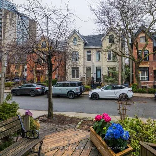 Premium freehold home for sale: 123, Collier, Rosedale-Moore Park, Toronto