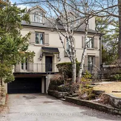 27,&nbsp;Strathgowan, Lawrence Park South, Toronto