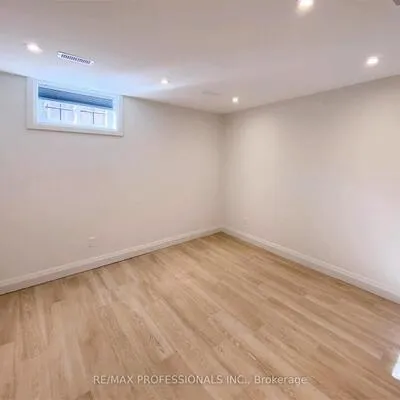 41,&nbsp;Rolyat, Trinity-Bellwoods, Toronto