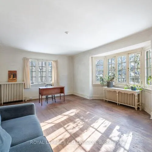 Premium freehold home for sale: 64, Heathdale, Humewood-Cedarvale, Toronto