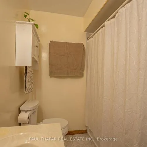 Premium freehold home for sale: 10, Castlebury, Bayview Woods-Steeles, Toronto