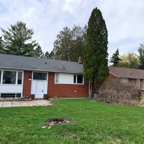 Premium freehold home for sale: 43, Hemford, Banbury-Don Mills, Toronto