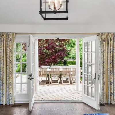 25,&nbsp;Strathgowan, Lawrence Park South, Toronto