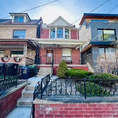 382,&nbsp;Roxton, Palmerston-Little Italy, Toronto