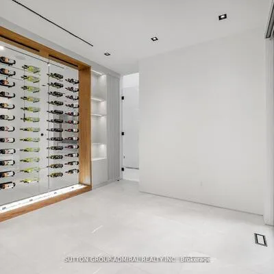 157,&nbsp;Old Forest Hill, Forest Hill North, Toronto