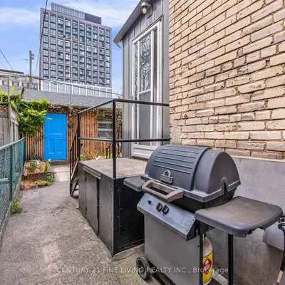 220,&nbsp;St Helen's, Dufferin Grove, Toronto