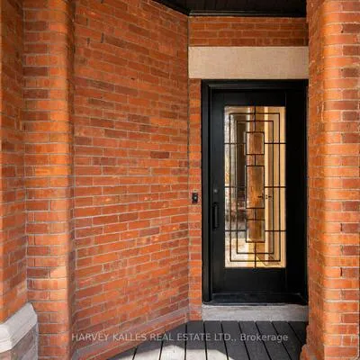 111,&nbsp;Bedford, Annex, Toronto