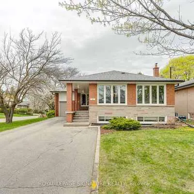 181,&nbsp;Elder, Bathurst Manor, Toronto