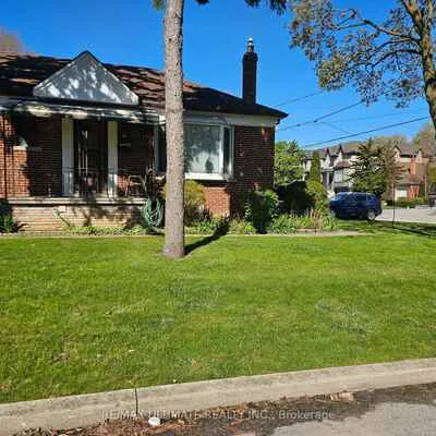 519,&nbsp;Douglas, Bedford Park-Nortown, Toronto