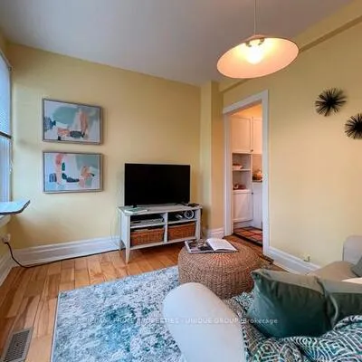 11,&nbsp;Freeman, Birchcliffe-Cliffside, Toronto