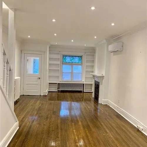 Premium freehold home for sale: 91, Olive, Annex, Toronto
