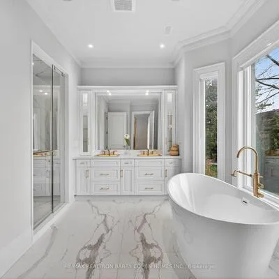 23,&nbsp;Sandfield, Banbury-Don Mills, Toronto