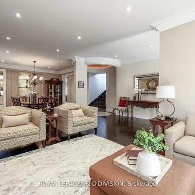 82,&nbsp;Munro, St. Andrew-Windfields, Toronto