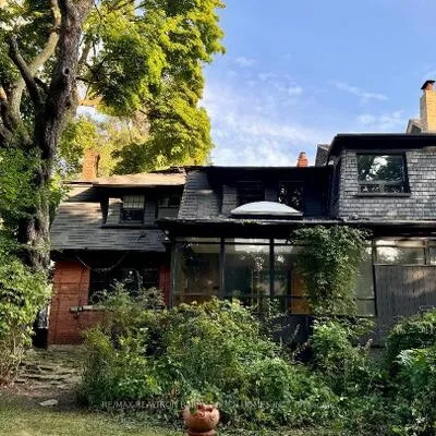 147 & 149,&nbsp;Farnham, Yonge-St. Clair, Toronto