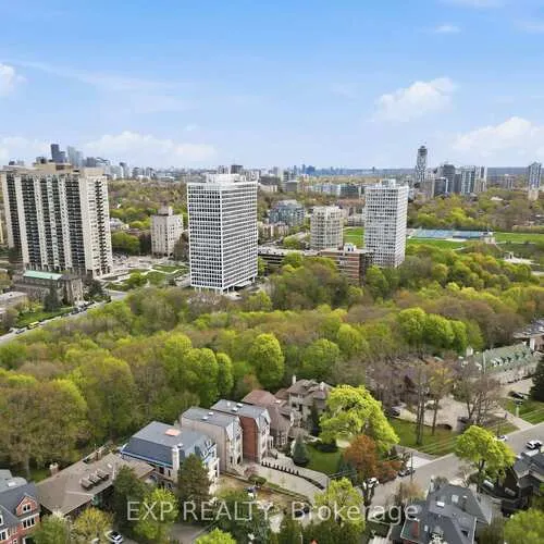 Premium freehold home for sale: 177A, Lyndhurst, Casa Loma, Toronto
