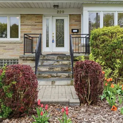 Premium freehold home for sale: 229, Park Home, Willowdale West, Toronto
