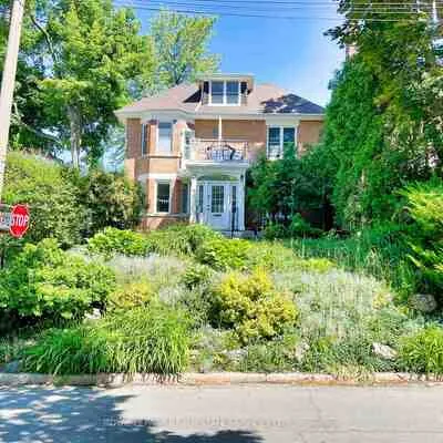 18,&nbsp;Shorncliffe, Casa Loma, Toronto