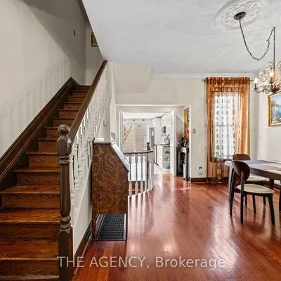111,&nbsp;Seaton, Moss Park, Toronto