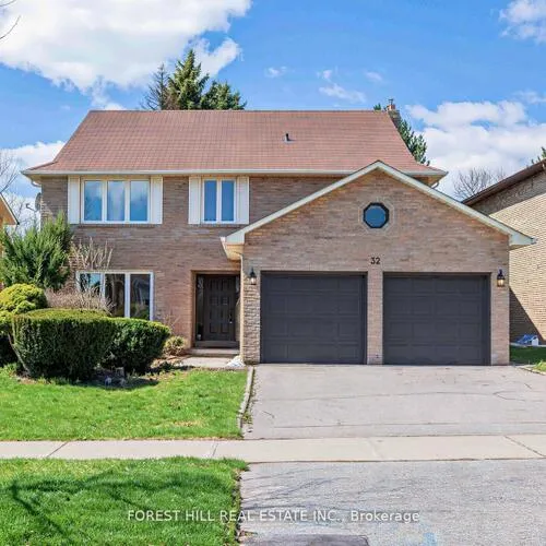 Premium freehold home for sale: 32, Saddletree, Bayview Woods-Steeles, Toronto