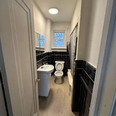 22,&nbsp;Pleasant View, Pleasant View, Toronto