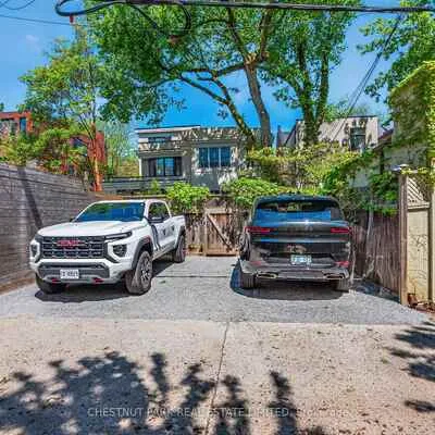 47,&nbsp;Walker, Yonge-St. Clair, Toronto