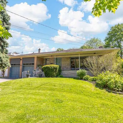 Premium freehold home for sale: 26, Hearthstone, Westminster-Branson, Toronto