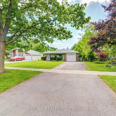 119,&nbsp;McNicoll, Hillcrest Village, Toronto