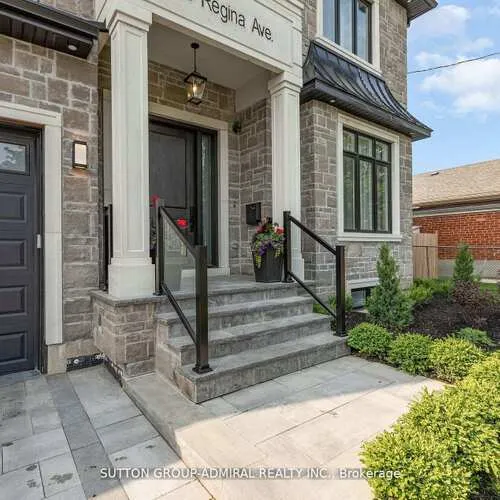 Premium freehold home for sale: 125, Regina, Englemount-Lawrence, Toronto