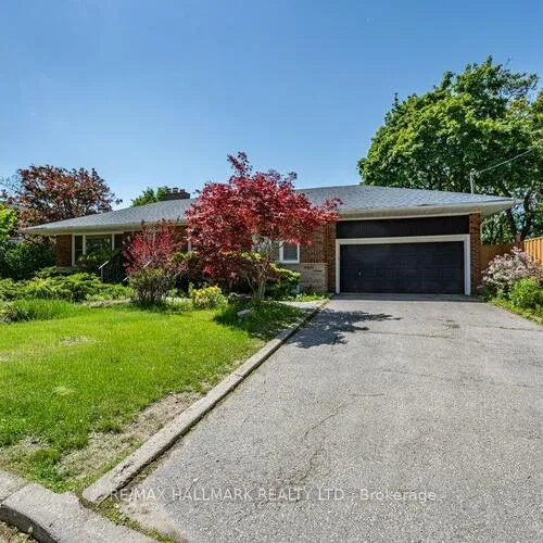 Premium freehold home for sale: 33, Tinder, Victoria Village, Toronto