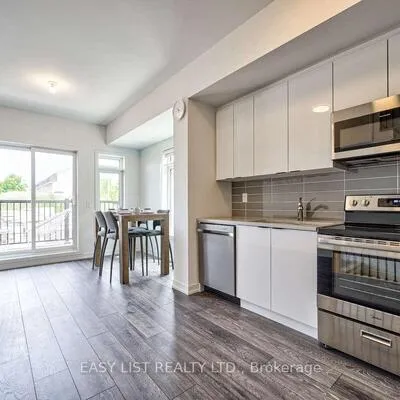 27,&nbsp;Spruce Pines, Victoria Village, Toronto