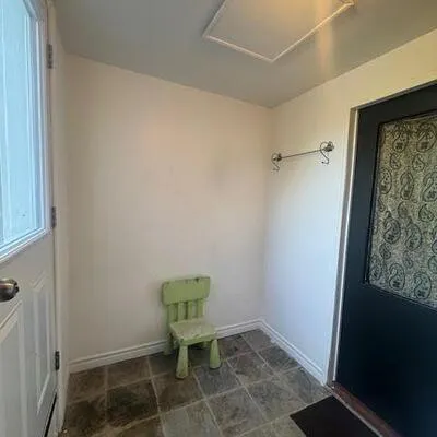 127,&nbsp;Robina, Oakwood Village, Toronto