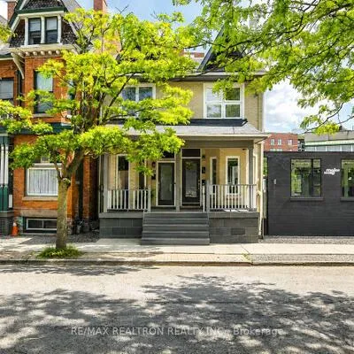 93,&nbsp;Walnut, Niagara, Toronto