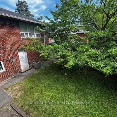 36,&nbsp;Forest, Bedford Park-Nortown, Toronto