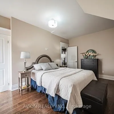 136,&nbsp;Homewood, Newtonbrook West, Toronto